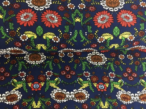 Tkanina wiskozowa w kwiaty