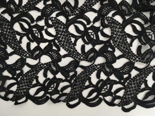 Koronka, gipiura, czarna