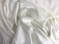 Cienka satyna poliestrowa, ciepła biel