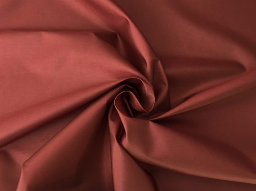 Tkanina poliestrowa, częściowo wodoodporna 