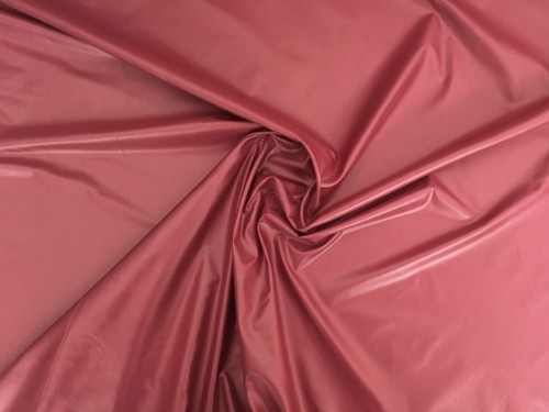 Tkanina z włókien syntetycznych