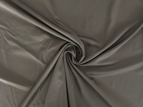 Tkanina z włókien syntetycznych